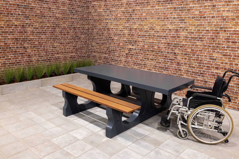 Concrete Picnic table DeLuxe Anthracite Wheelchair accessible