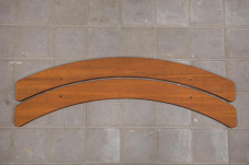 Set of oval bamboo planks